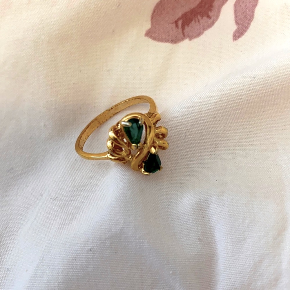Vintage Gold and Emerald Ring